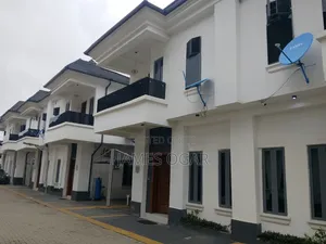 Furnished 4bdrm Townhouse / Terrace in Royal Pines Estates, Chevron