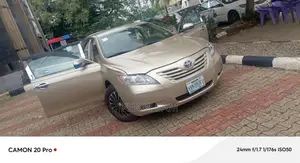 Toyota Camry 2008 Gold