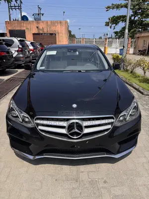 Mercedes-Benz E350 Base 4Matic Sedan AWD (3.5L 6cyl 7A) 2014 Black