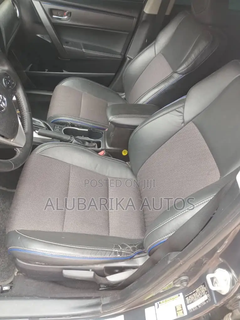 Toyota Corolla 2018 Gray