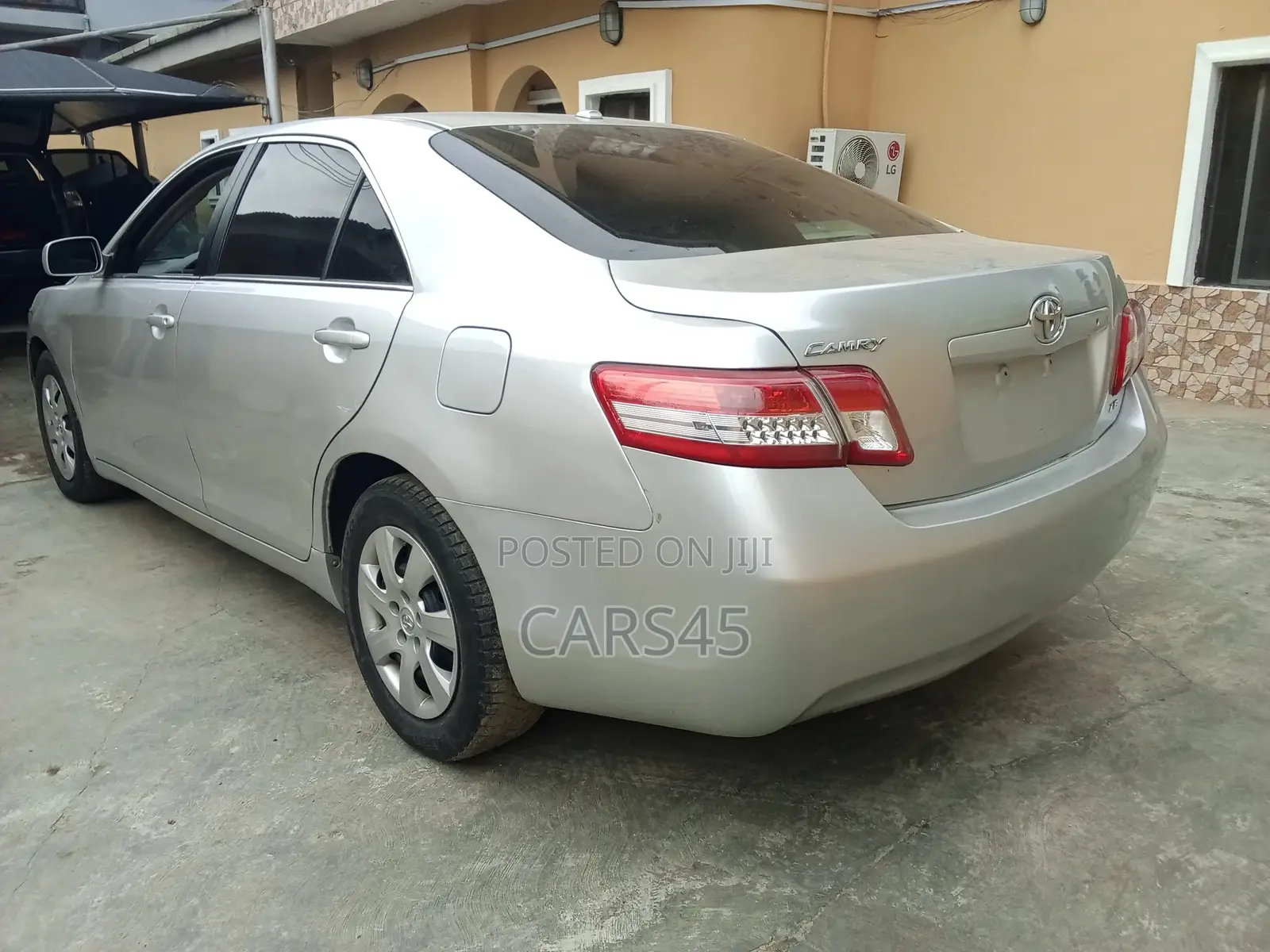 Toyota Camry 2011 Silver