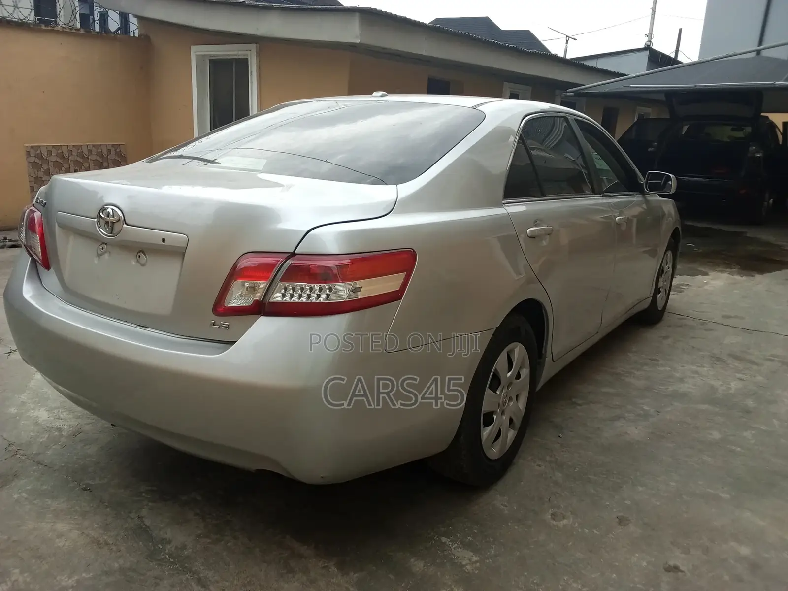 Toyota Camry 2011 Silver