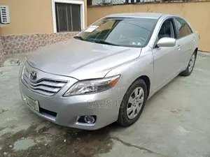 Toyota Camry 2011 Silver