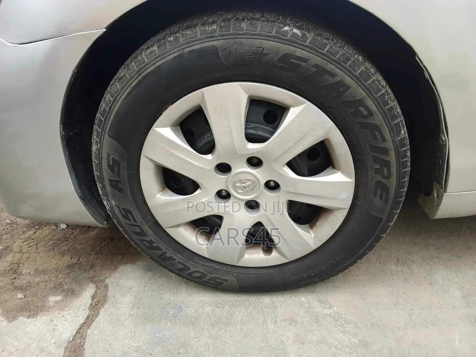 Toyota Camry 2011 Silver