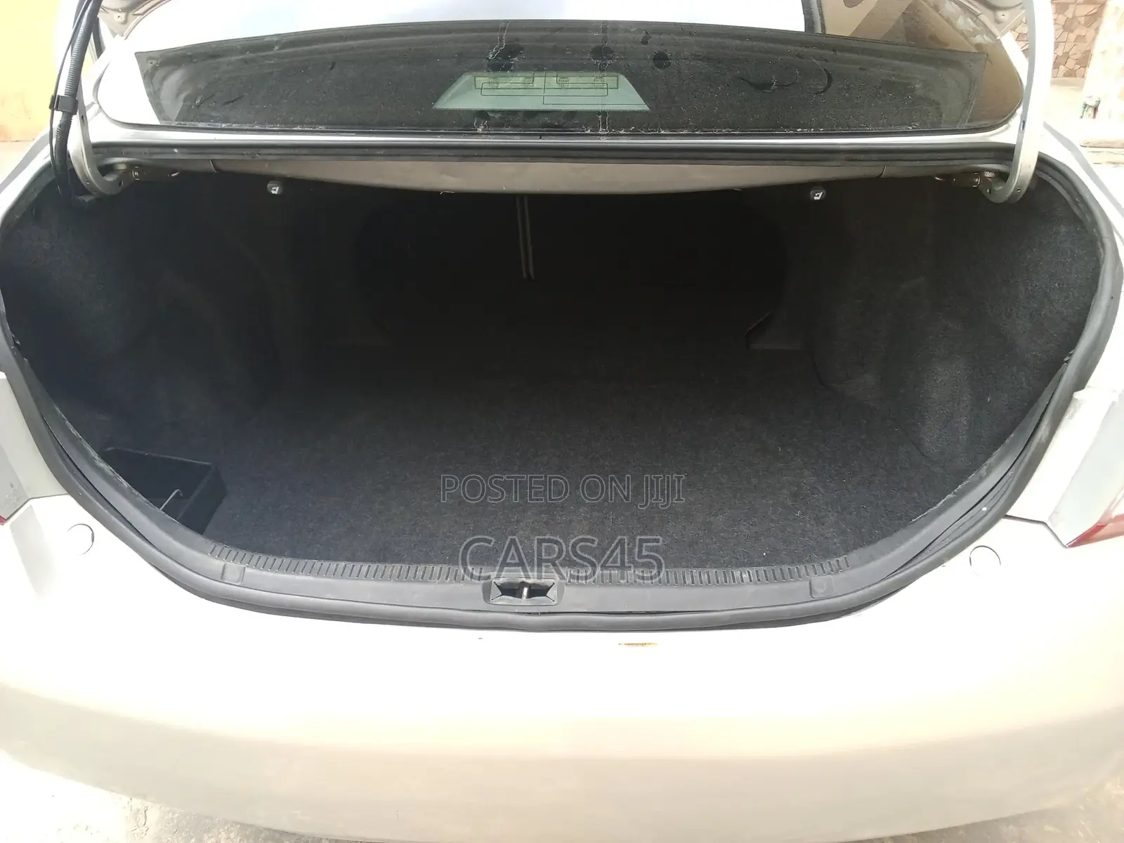 Toyota Camry 2011 Silver