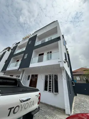 4bdrm Duplex in Lekki Phase 1 for rent