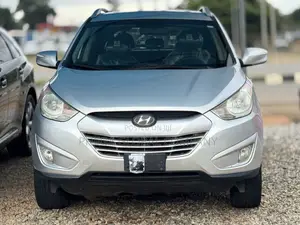 Hyundai Tucson Limited AWD 2013 Silver