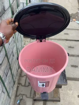 Plastic Bristar Pedal Waste Bin