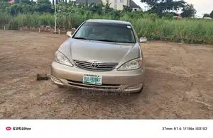 Toyota Camry 2004 Gold