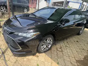 Toyota Avalon XLE FWD Sedan (3.5L V6 8A) 2019 Black