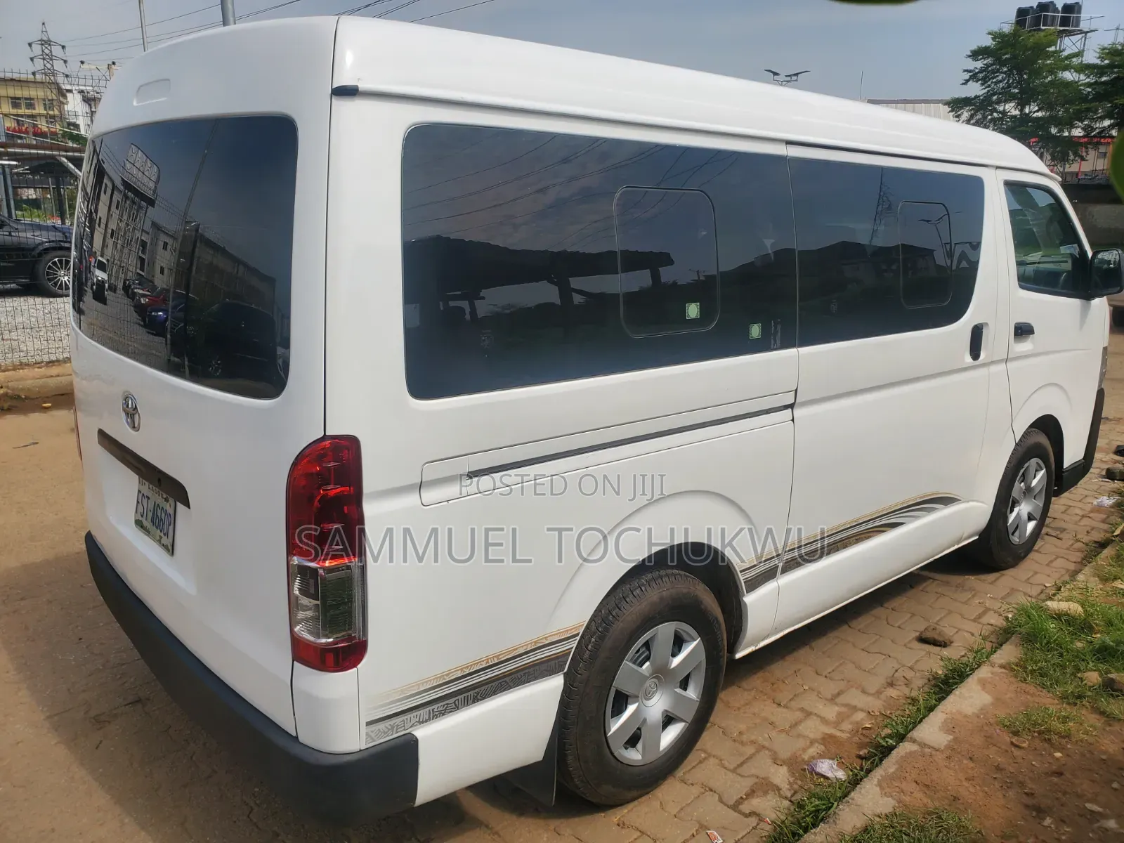 Toyota HiAce 2010 White