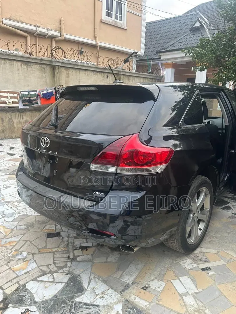 Toyota Venza 2016 Black