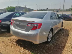 Toyota Camry LE 4dr Sedan (2.5L 4cyl 6A) 2012 Silver