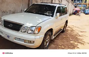 Lexus LX 470 AWD 2002 White