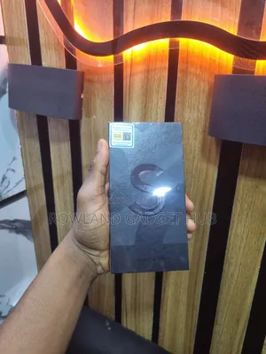 New Samsung Galaxy S22 Ultra 256 GB Black