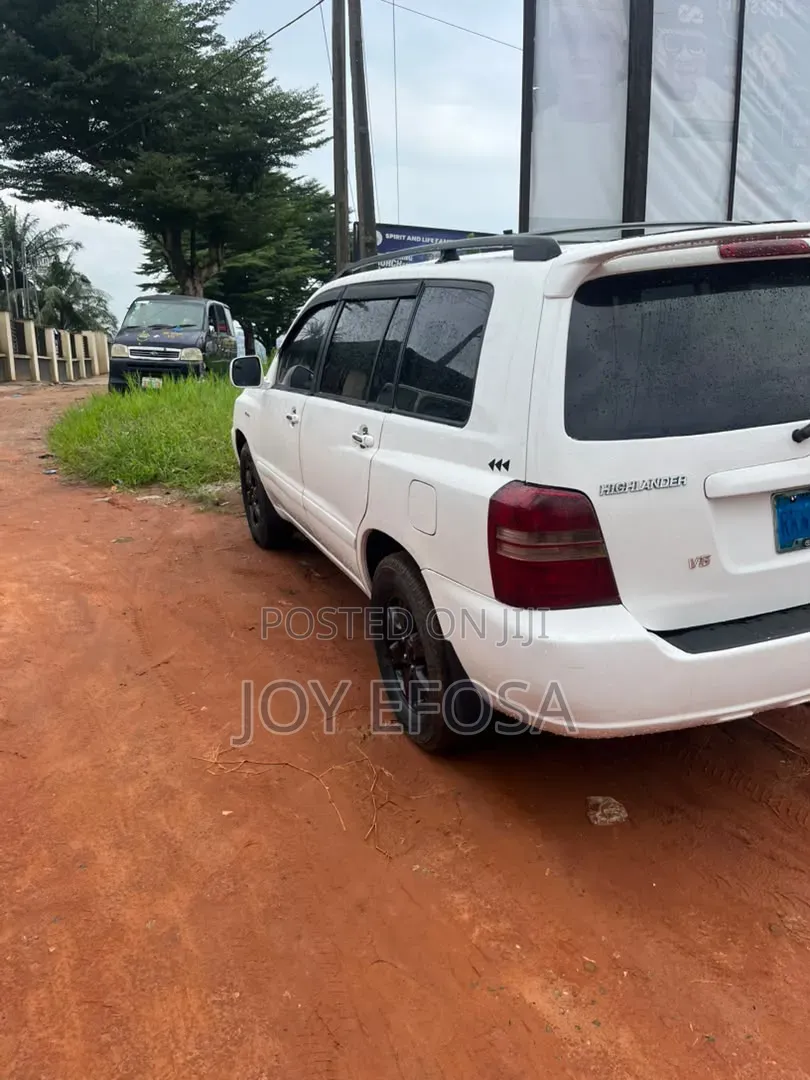 Toyota Highlander 2004 White