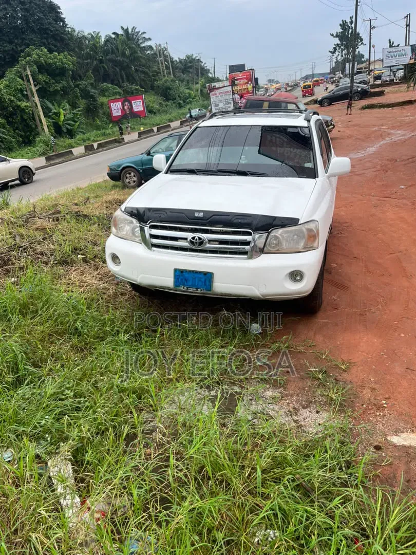 Toyota Highlander 2004 White