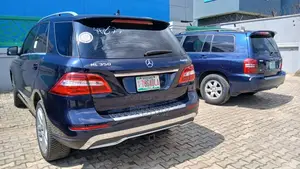 Mercedes-Benz M Class ML350 4MATIC 4dr SUV AWD (3.5L 6cyl 7A) 2014 Blue