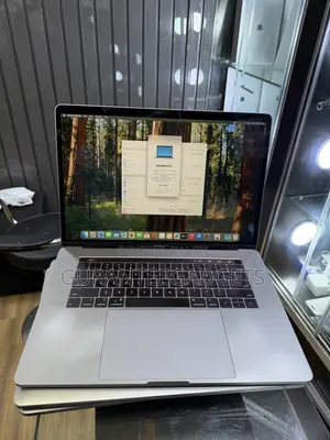 Laptop Apple MacBook Pro 2019 32GB Intel Core i7 SSD 512GB