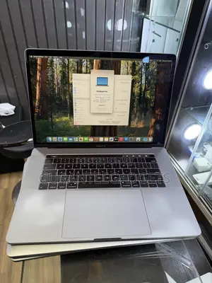 Laptop Apple MacBook Pro 2019 32GB Intel Core i7 SSD 512GB