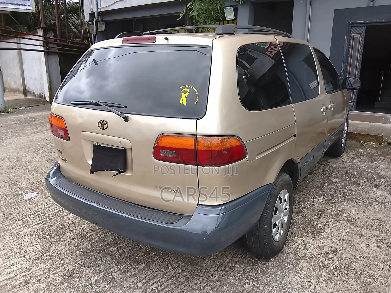 Toyota Sienna CE & 1 hatch 2000 Gold