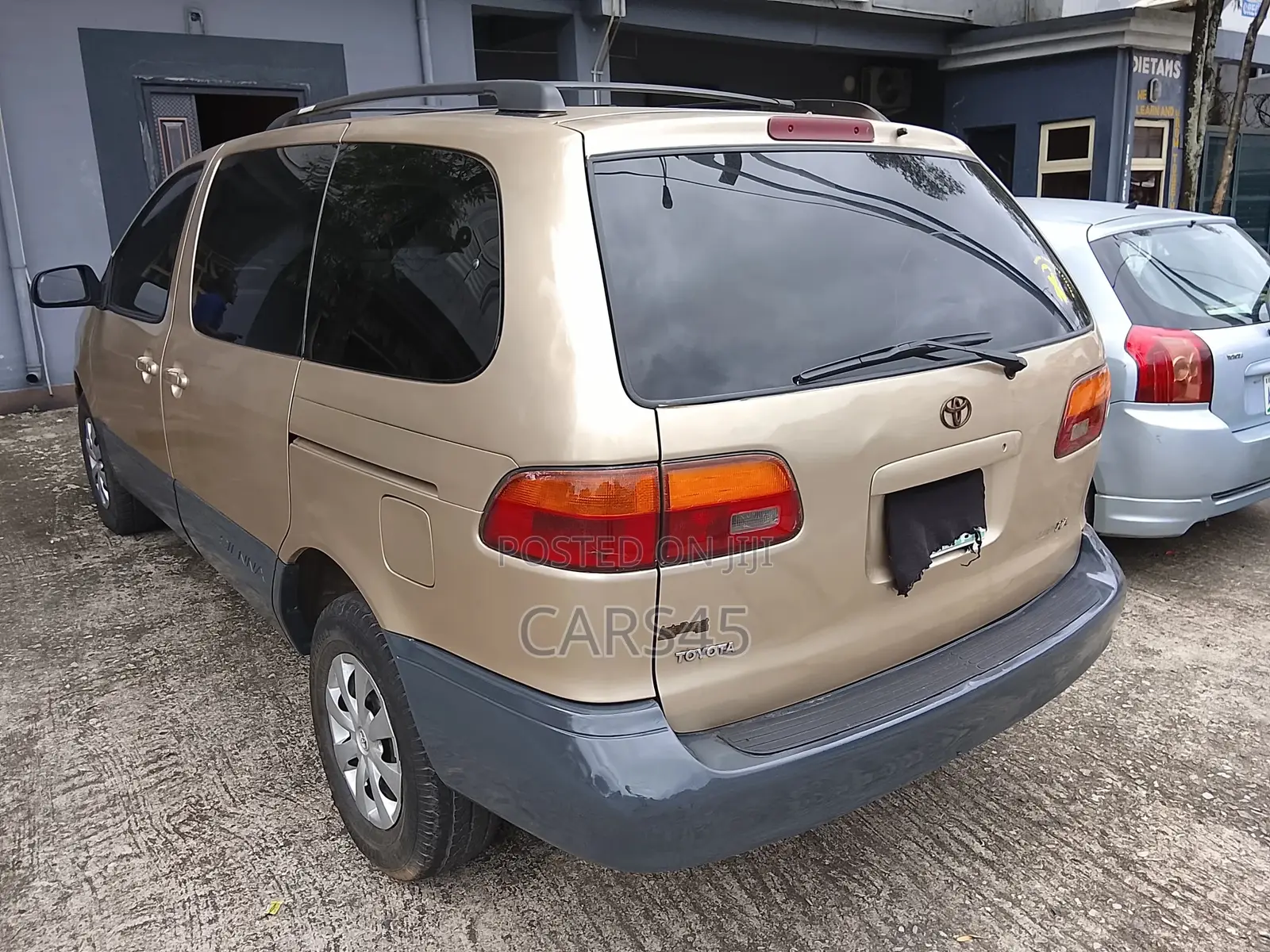 Toyota Sienna CE & 1 hatch 2000 Gold