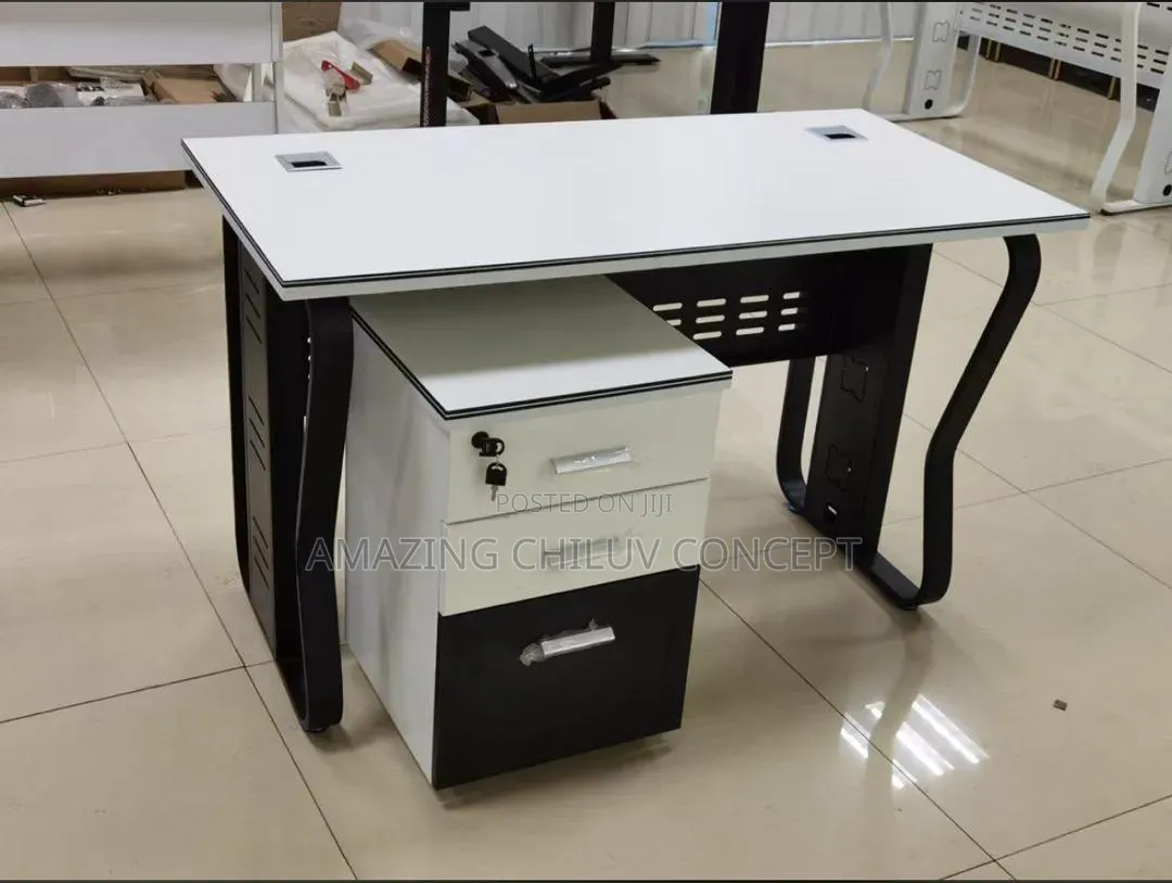 Modern Executive Desk With Mobile Drawer