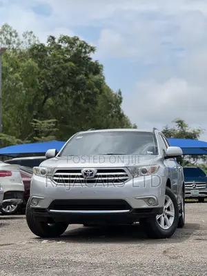 Toyota Highlander Limited 2011 Silver