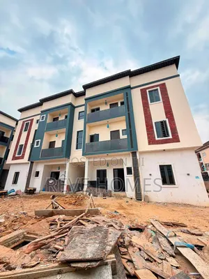 2bdrm Block of Flats in Aguda / Surulere for sale