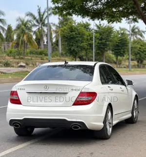 Mercedes-Benz C300 Sport 4Matic Sedan AWD (3.5L 6cyl 7A) 2014 White