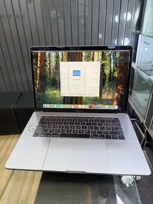 Laptop Apple MacBook Pro 2018 32GB Intel Core i7 SSD 512GB