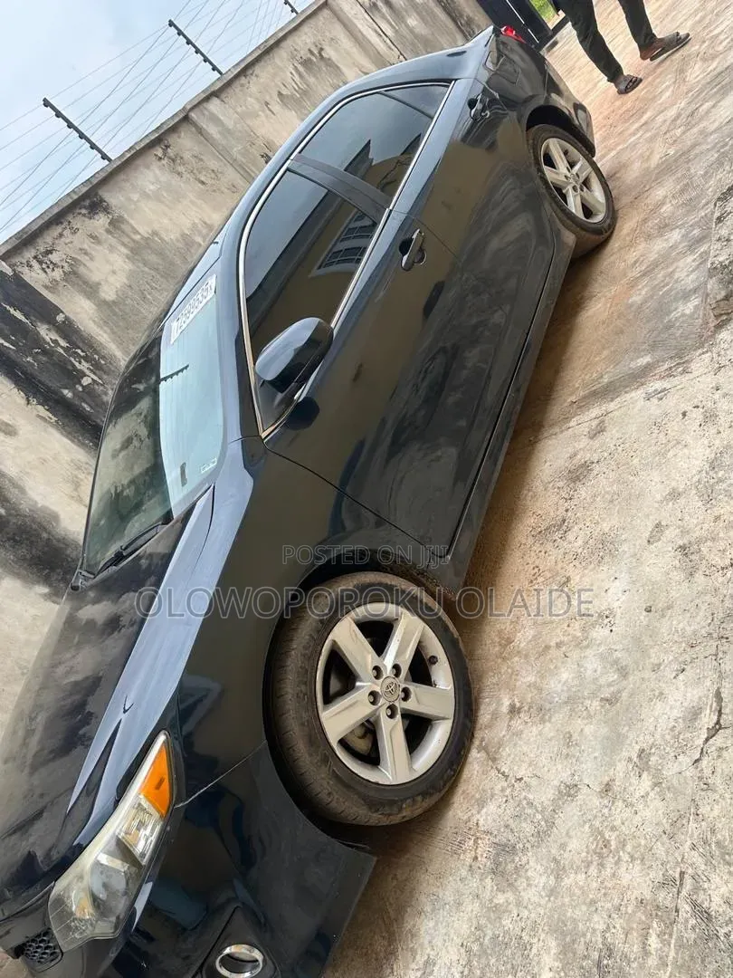 Toyota Camry 2012 Black