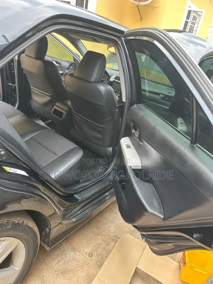 Toyota Camry 2012 Black