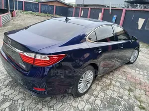Lexus ES 2013 Blue