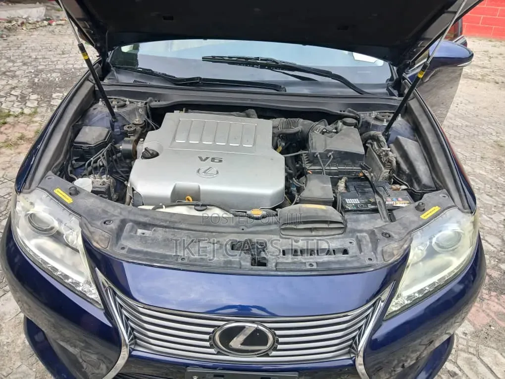 Lexus ES 2013 Blue