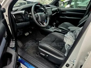 New Toyota Hilux GR SPORT II 2026 White
