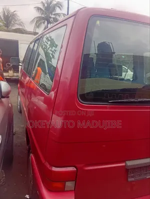 Volkswagen Transporter 2005 Red