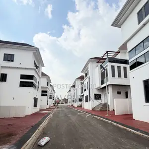 7bdrm Duplex in Guzape District for sale