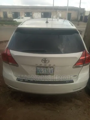 Toyota Venza 2010 White