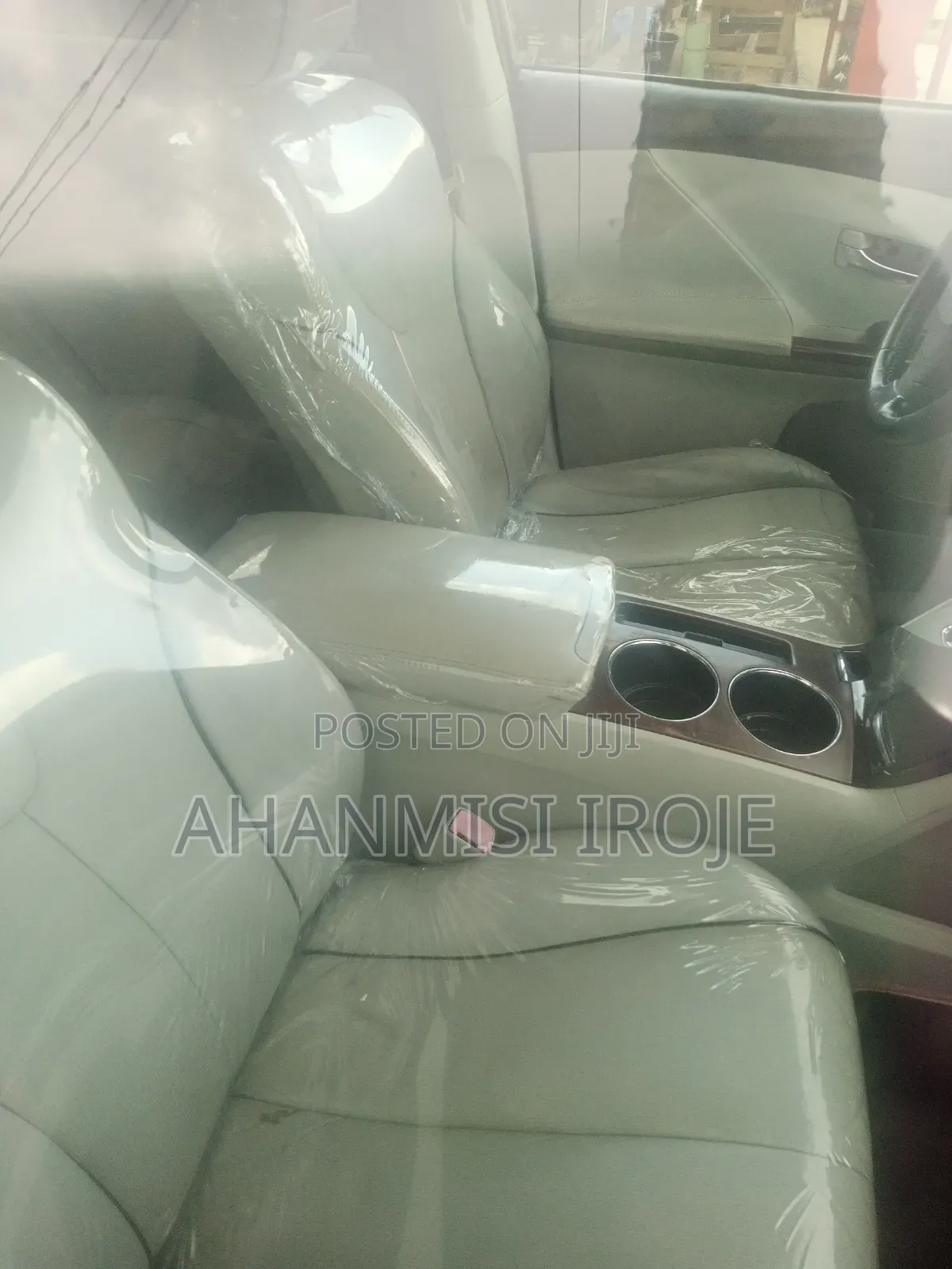 Toyota Venza 2010 White