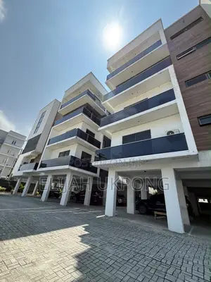 2bdrm Apartment in Lekki Phase 1, Ikate for rent
