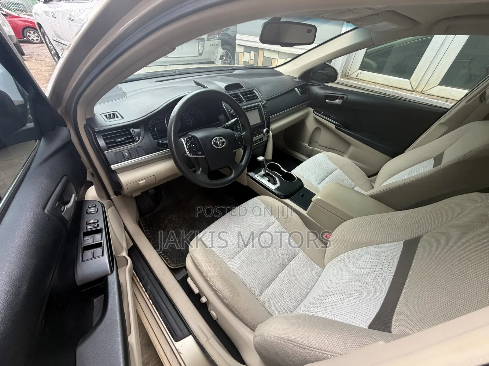 Toyota Camry 2014 Gold