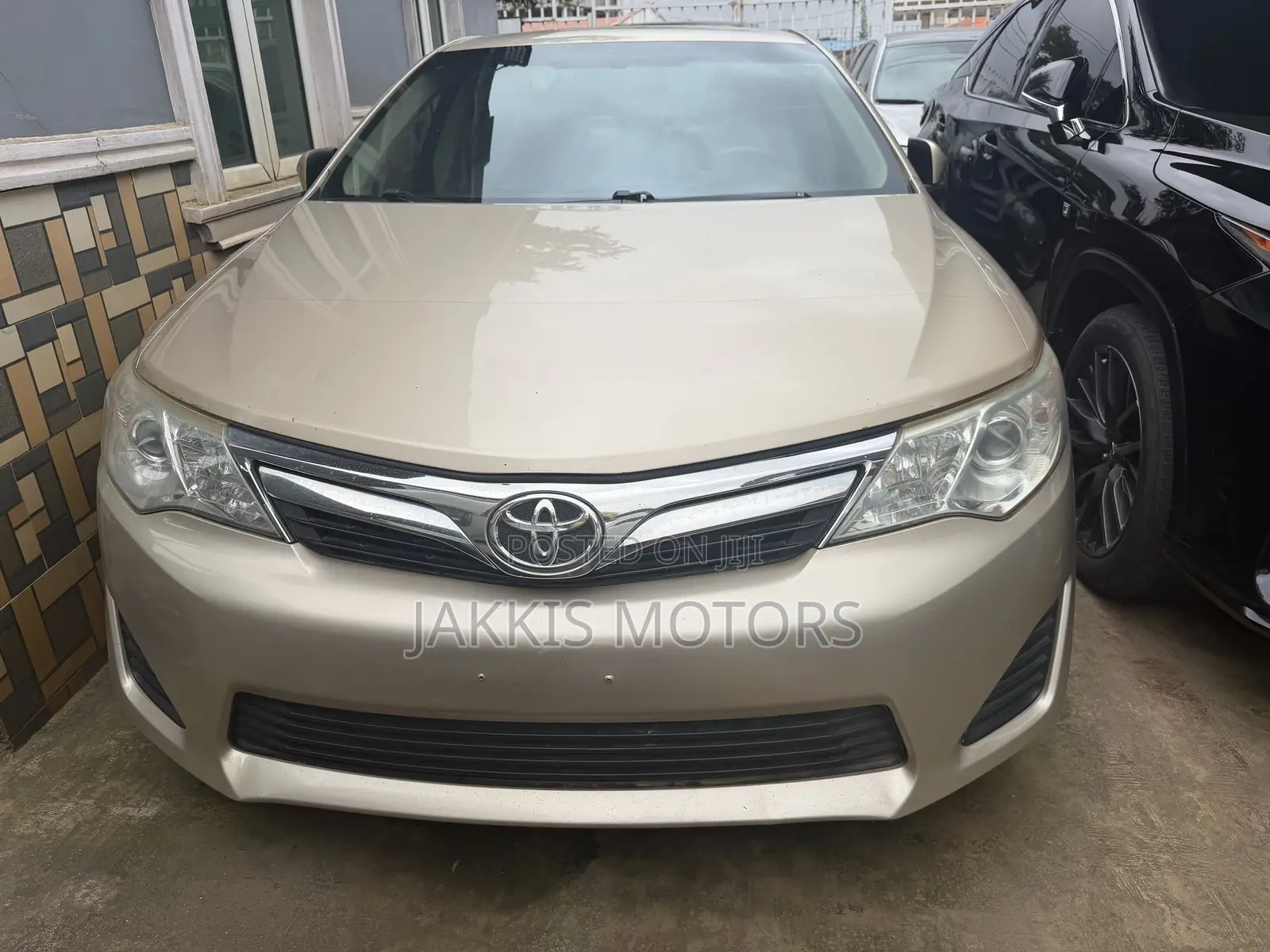Toyota Camry 2014 Gold