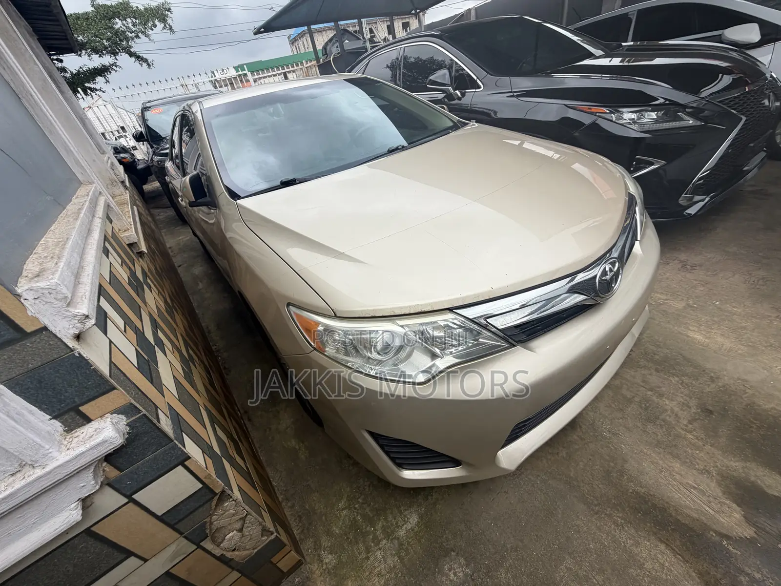 Toyota Camry 2014 Gold