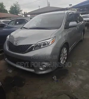 Toyota Sienna 2017 Gray