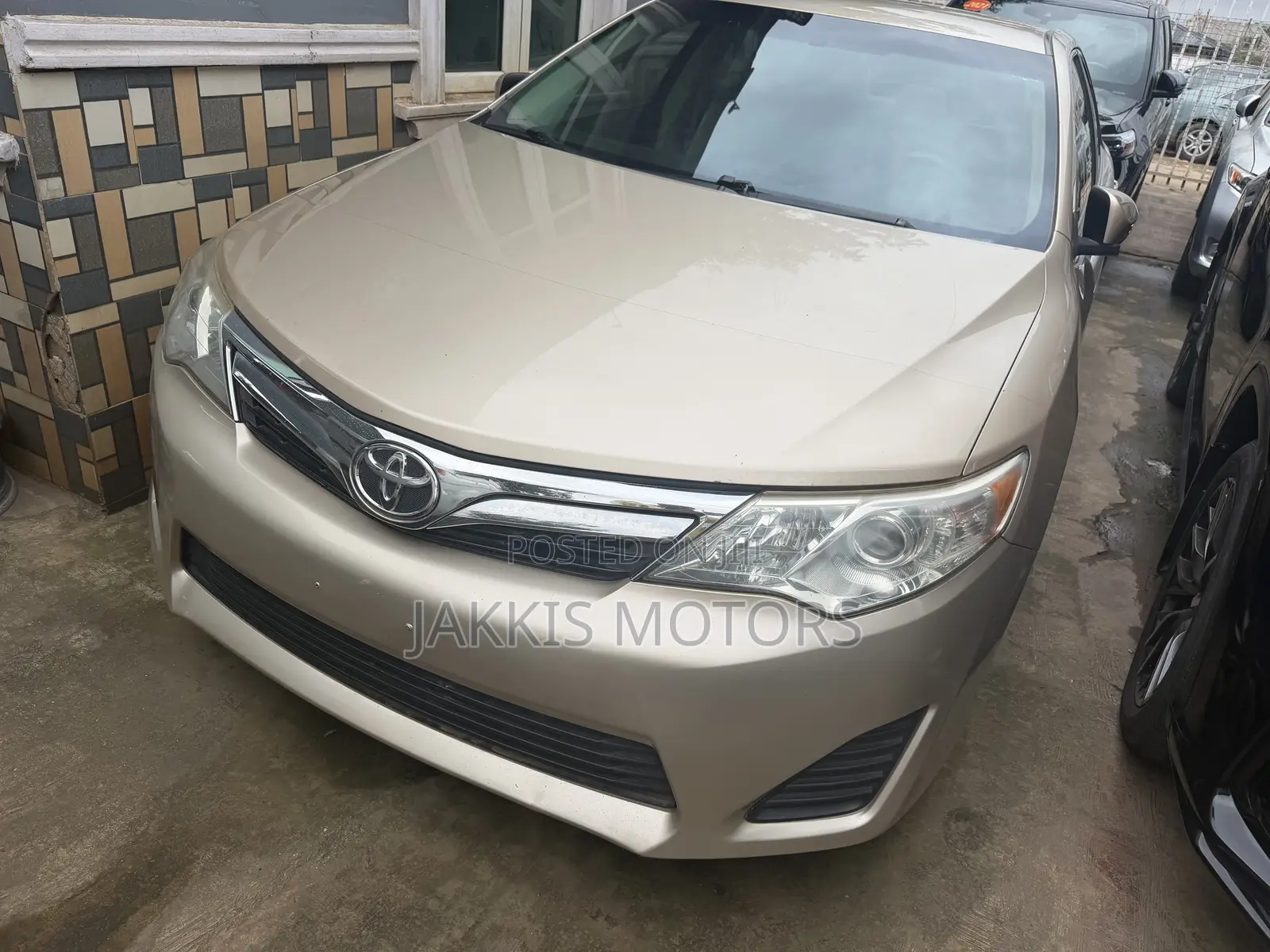 Toyota Camry 2014 Gold