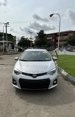 Toyota Corolla S 4dr Sedan (1.8L 4cyl CVT) 2014 Silver