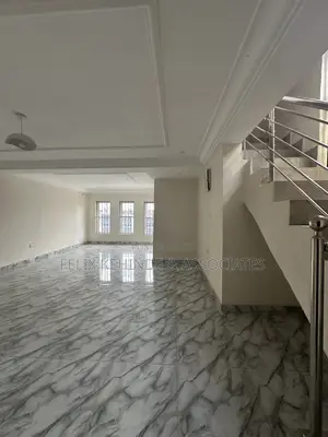 3bdrm Duplex in Oke-Badan/Akalaway for rent