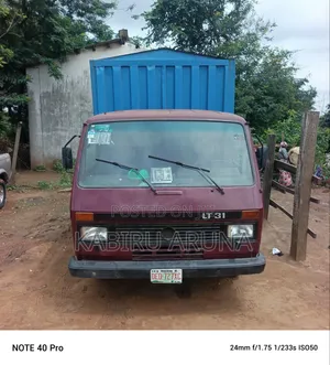 Volkswagen LT 2000 Brown
