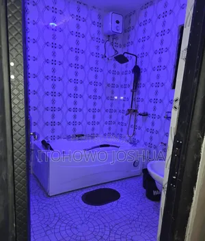 Single Jacuzzi Bathtub With Hydro Massage Jets(Single)